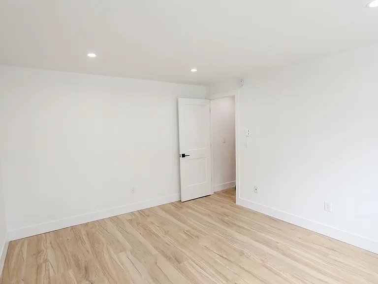 207 Beaver St — Photo 10