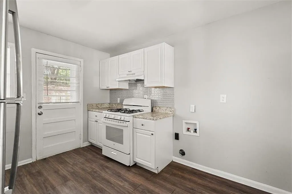 2 bed, 1.0 bath, 864 sqft, $1,445 — Photo 4