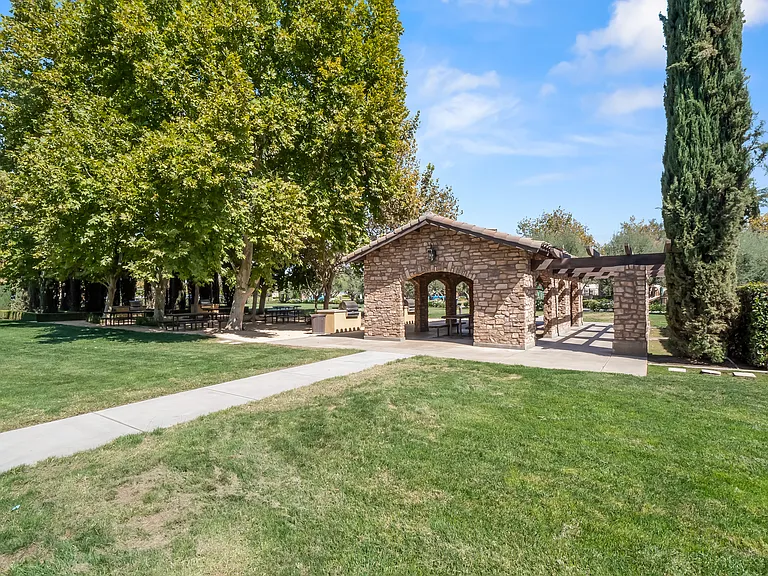 3665 Vermont Ln — Photo 29