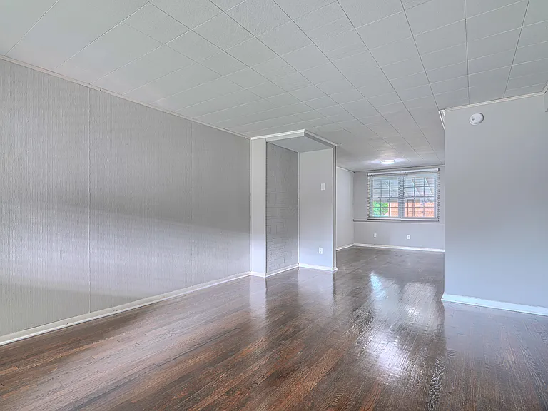 7842 Saint Boniface Ln — Photo 26
