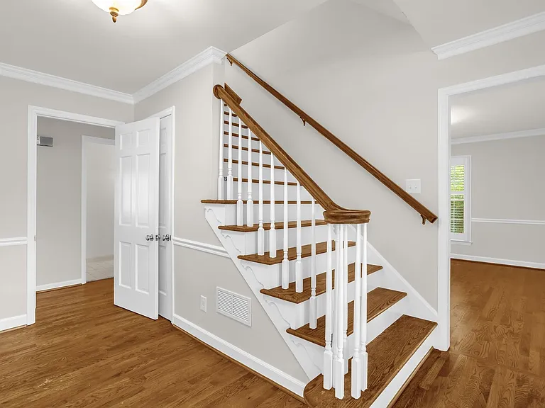 4205 Belvoir Dr — Photo 6