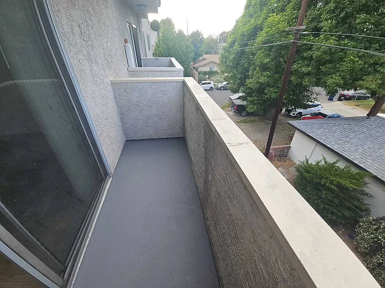 Sherman Way — Photo 25