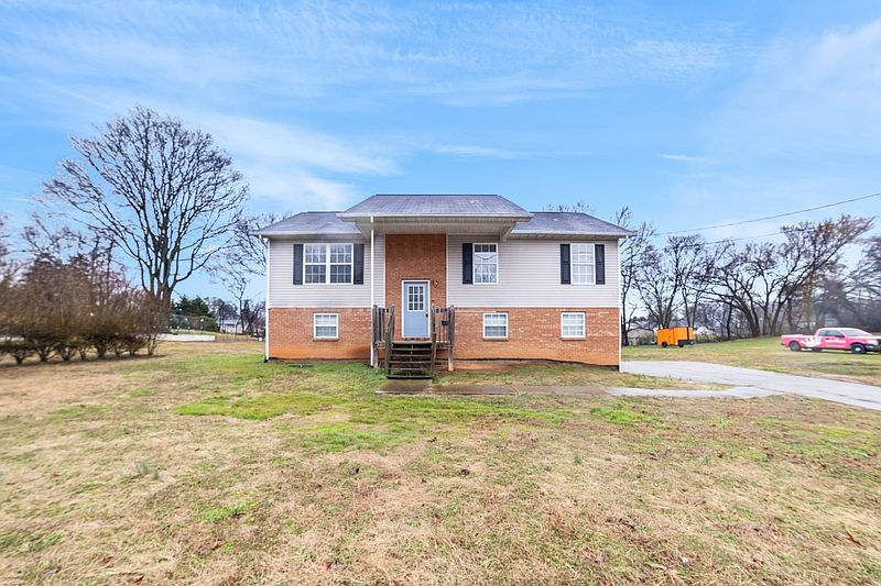 1st image of 4556 Winslow Dr