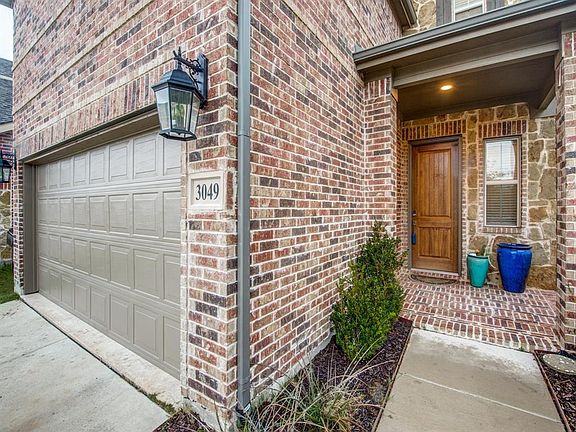 3rd image of 3049 Martello Ln