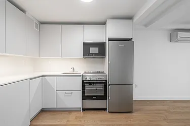 321 East 22nd Street, #5R