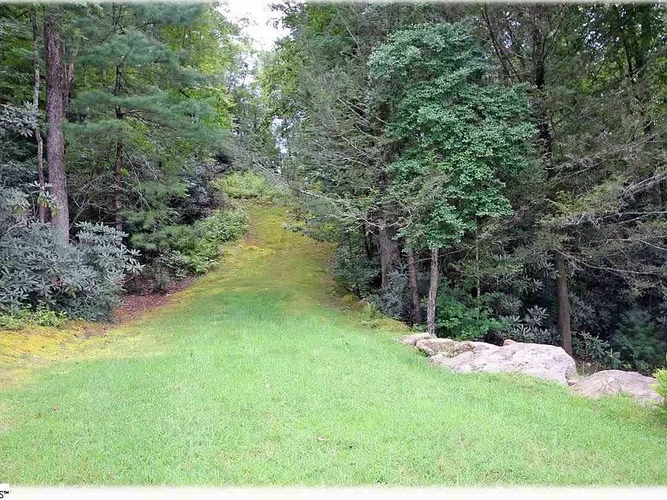 1st image of 6 Garden Gate Trl
