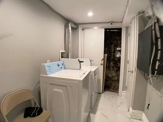 Rented by Cohen Group Real Estate INC | media 15