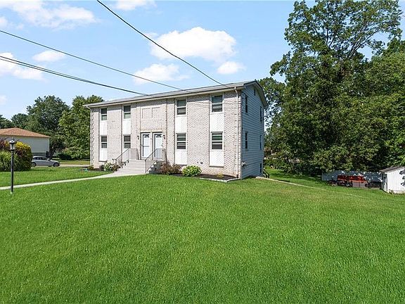 3rd image of 30 Mulberry Cir