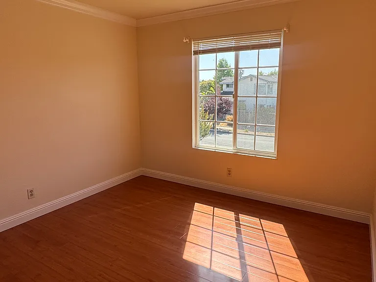 4195 Horatio Way — Photo 6