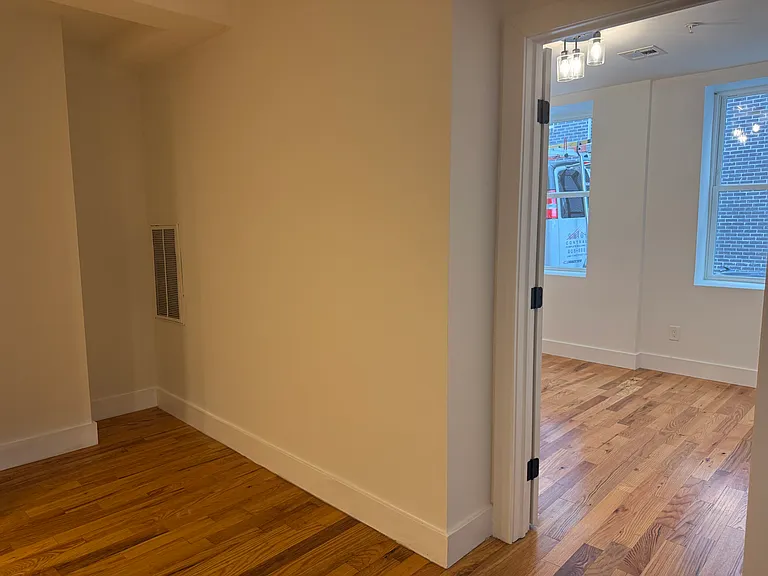 2501 West St #1B — Photo 11