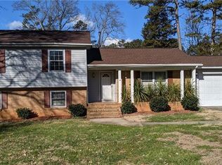 6413 Beecher Dr, Charlotte, NC 28215