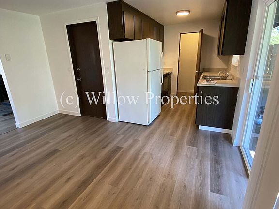 3rd image of 18116 A St S