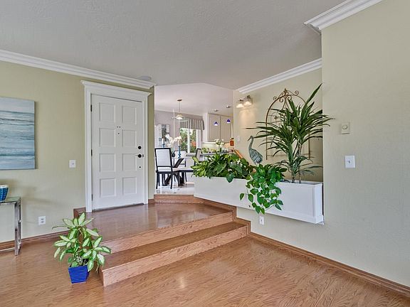 4th image of 3304 Bay Ct