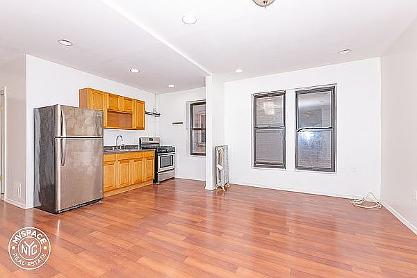 1st image of 560 Lincoln Pl #Mm