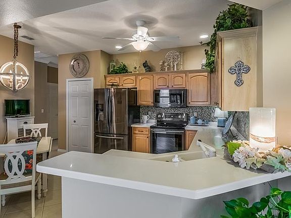 4th image of 21143 Diamonte Dr