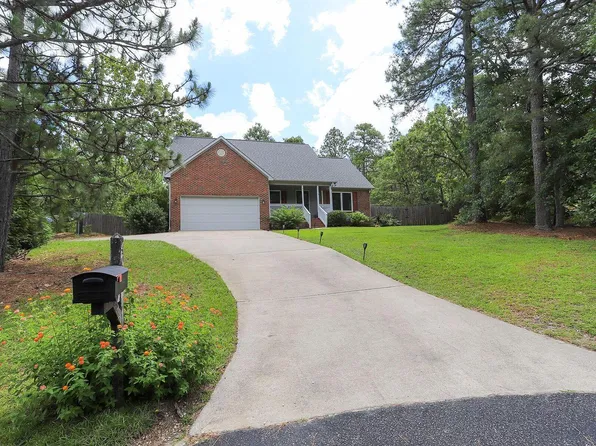 40 Bradley Ln, Pinehurst, NC 28374