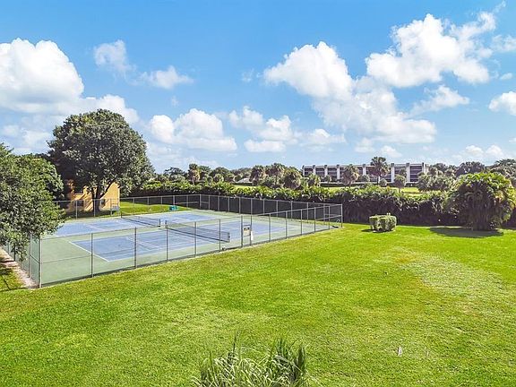 5th image of 9300 SW 8th St #422