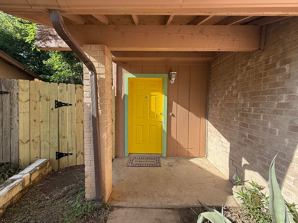 A side has yellow door and mailbox