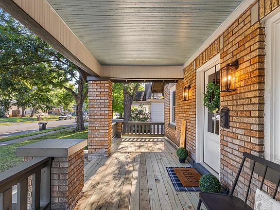 5th image of 940 E Loren Street