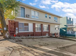 514 Lake Shore Dr, Michigan City, IN