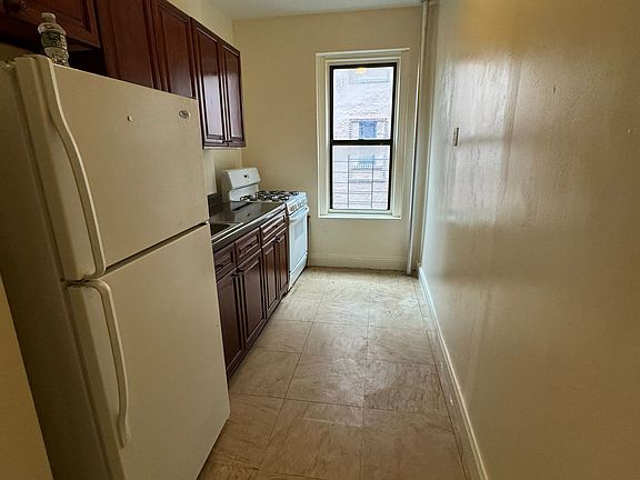 4th image of 1788 Bedford Ave #Cc