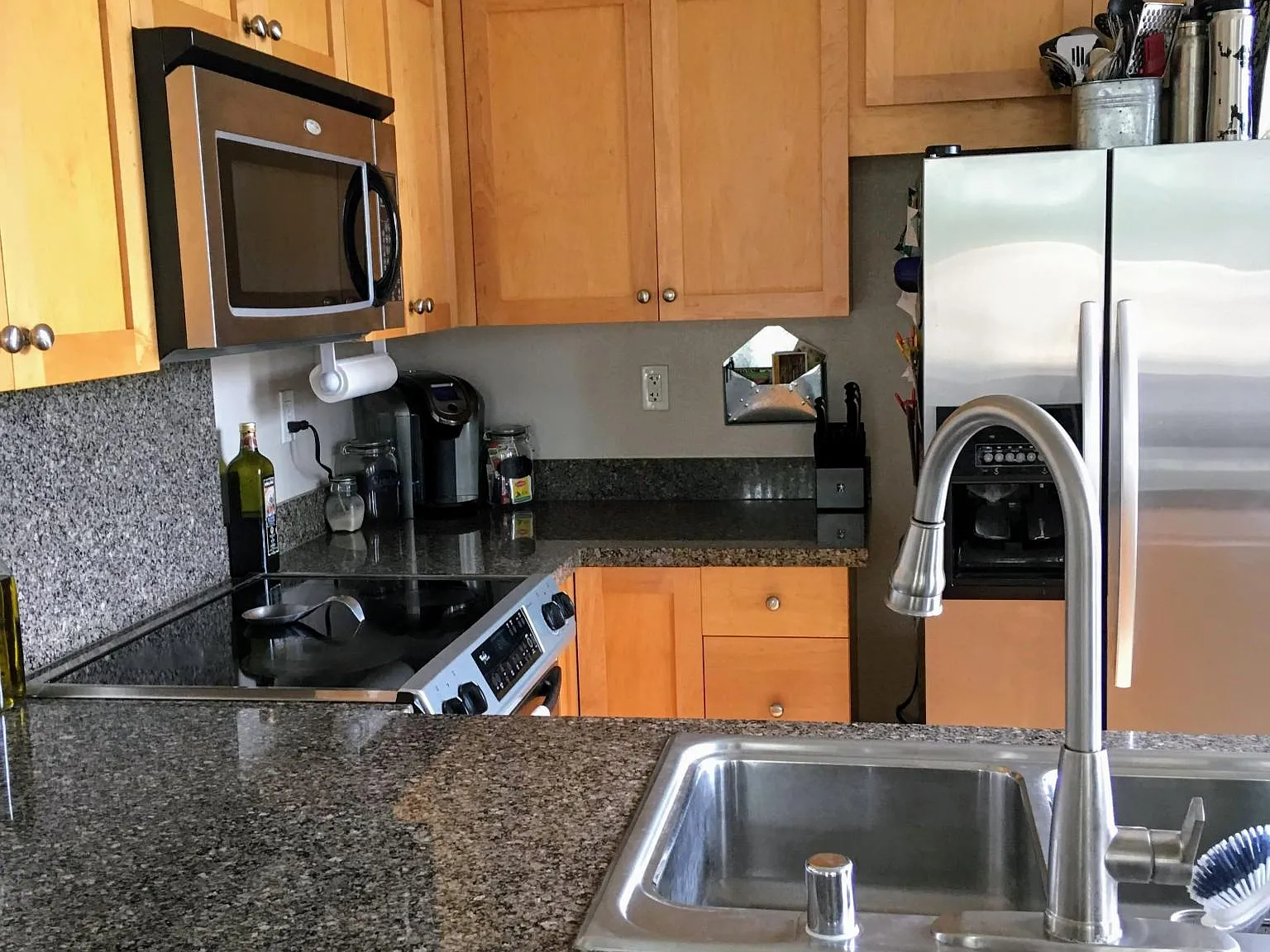 3 bed, 2.5 bath, $4,200 — Photo 1