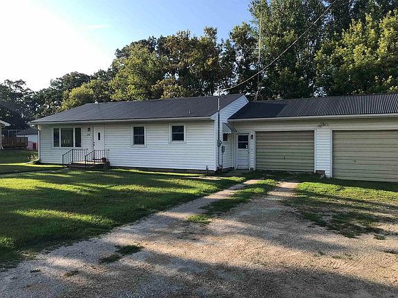 4th image of 208 E Main St