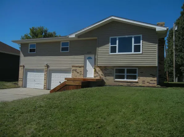 1504 Knollcrest Dr, Junction City, KS 66441
