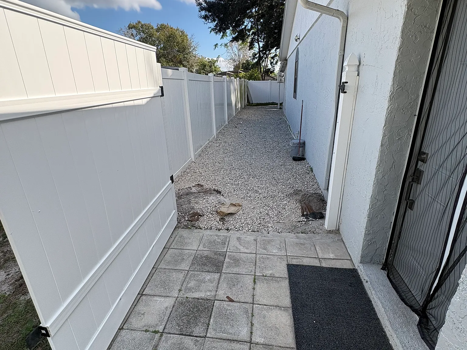 135 Jalapa Dr — Photo 1