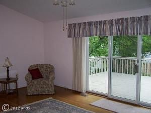 5th image of 102 Black Walnut Ct
