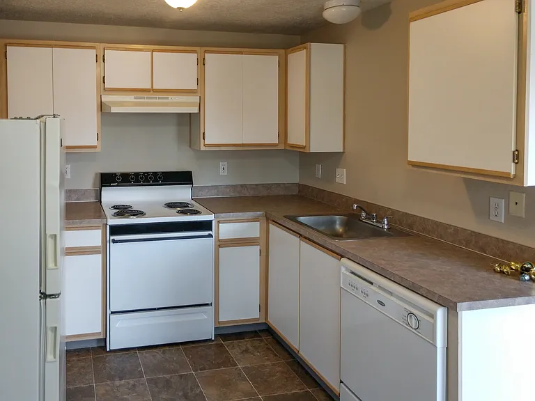 1372 W Locust St #1372 — Photo 4