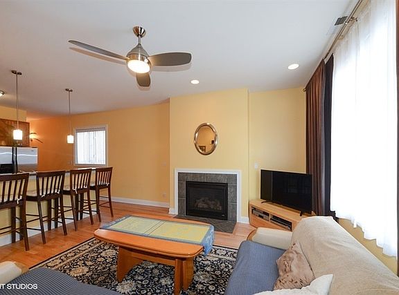 4th image of 3446 N Harlem Ave APT 1