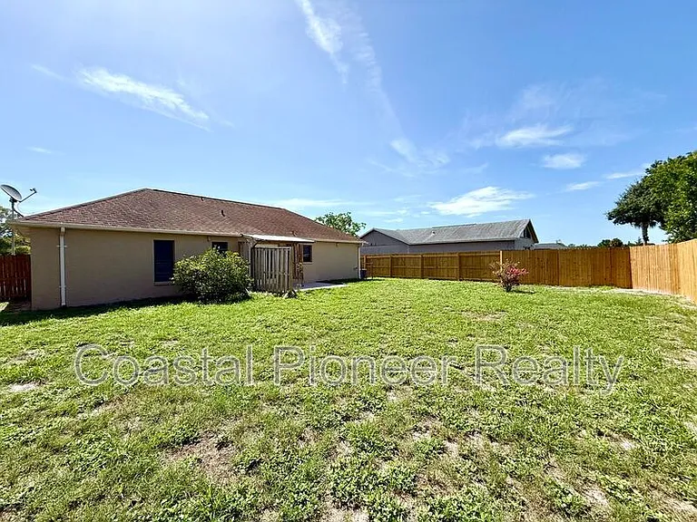 1301 Greenlea Dr — Photo 18