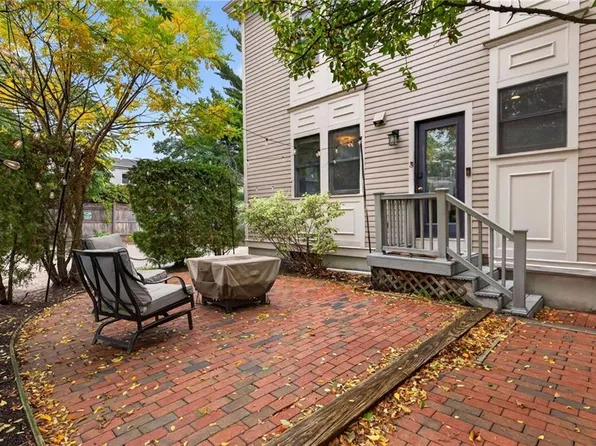 1489 Westminster St #3, Providence, RI 02909
