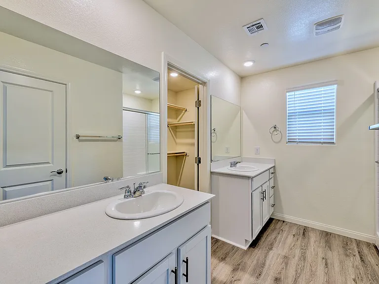4702 Arctic Cliffs Ave — Photo 13
