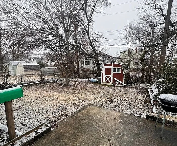 2500 Linwood Rd — Photo 2