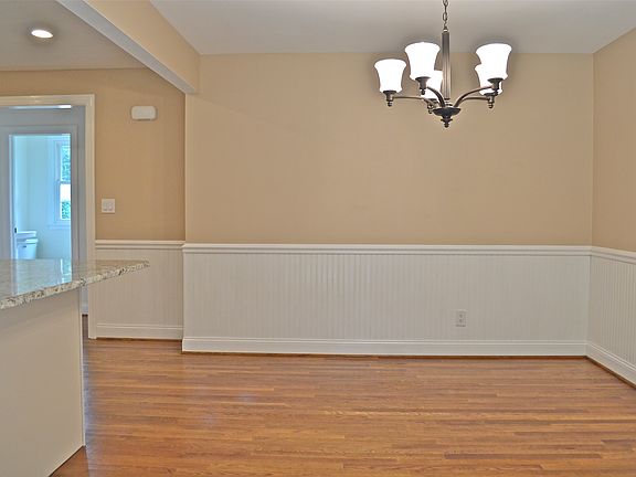 Dining area with wainscoating