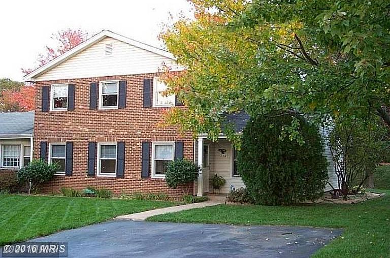 1st image of 202 N Lincoln Ave