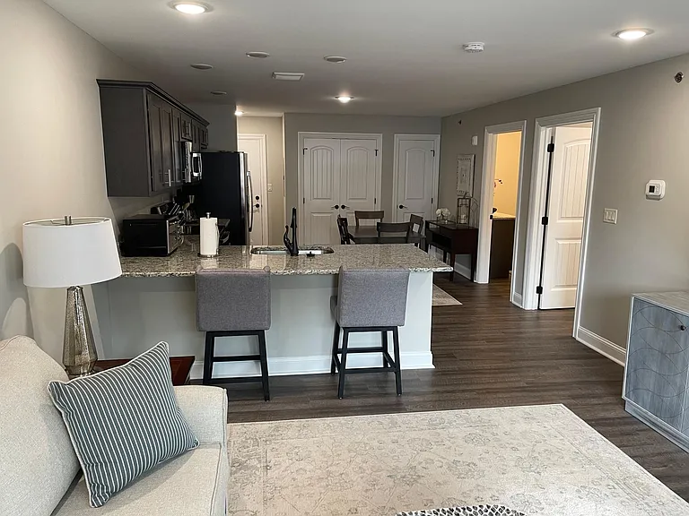 The Heartford Luxury Apartments — Photo 12