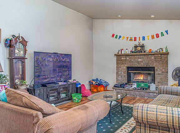 3rd image of 10419 W Chaplin Ave