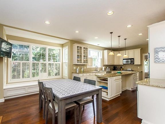 5th image of 7340 Stone Gate Dr