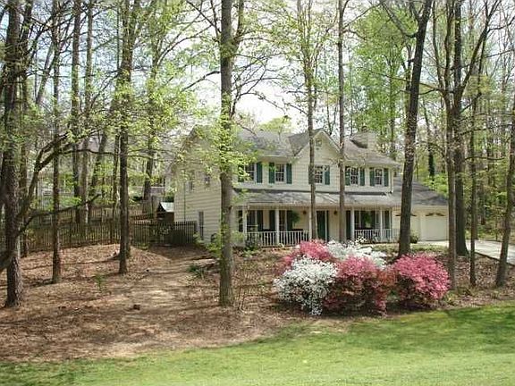 3rd image of 2576 Woodland Path