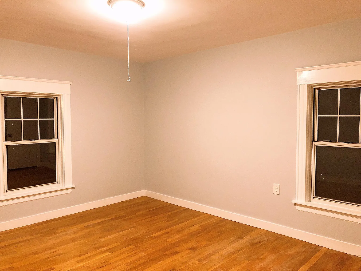 235 Pearl St — Photo 4