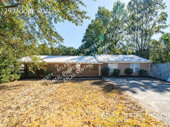 2729 Moore Rd, Adamsville, AL 35005