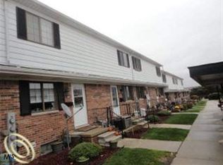125 Cuttle Rd APT E39, Marysville, MI 48040