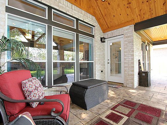 2nd image of 1602 Thunder Lake Ln