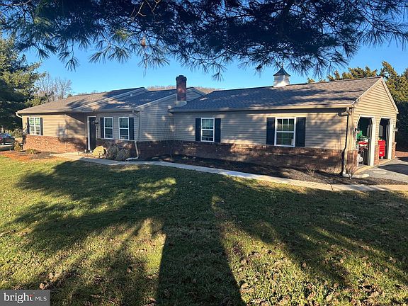 2nd image of 501 Goldfinch Dr