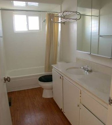 Upstairs bathroom