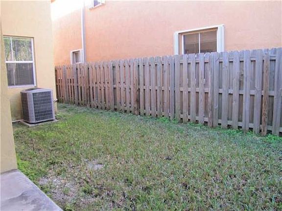 5th image of 11029 NW 80th Ln