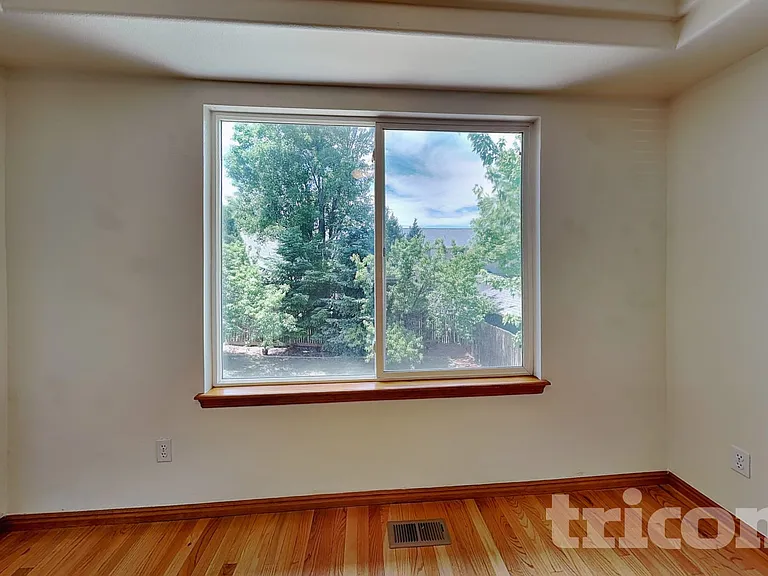 5389 S Bahama Ct — Photo 5